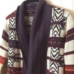 Vertigo tribal sweater
